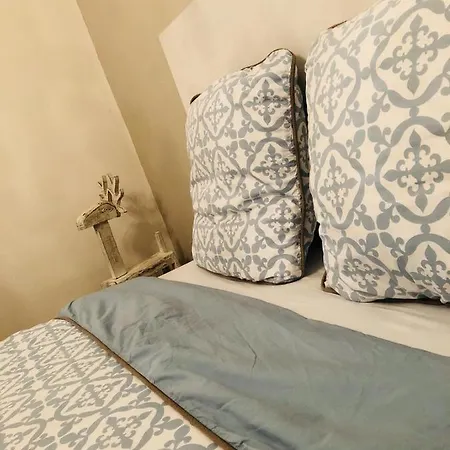 D'hote Equestre Au Petit Bonheur Bed & Breakfast