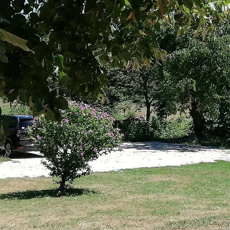 Bed & Breakfast D'hote Equestre Au Petit Bonheur 3*